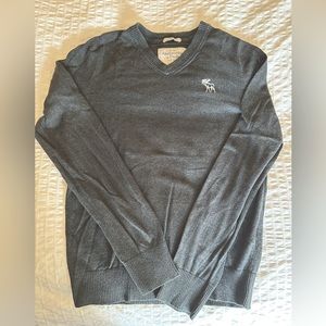 Abercrombie v neck sweater
